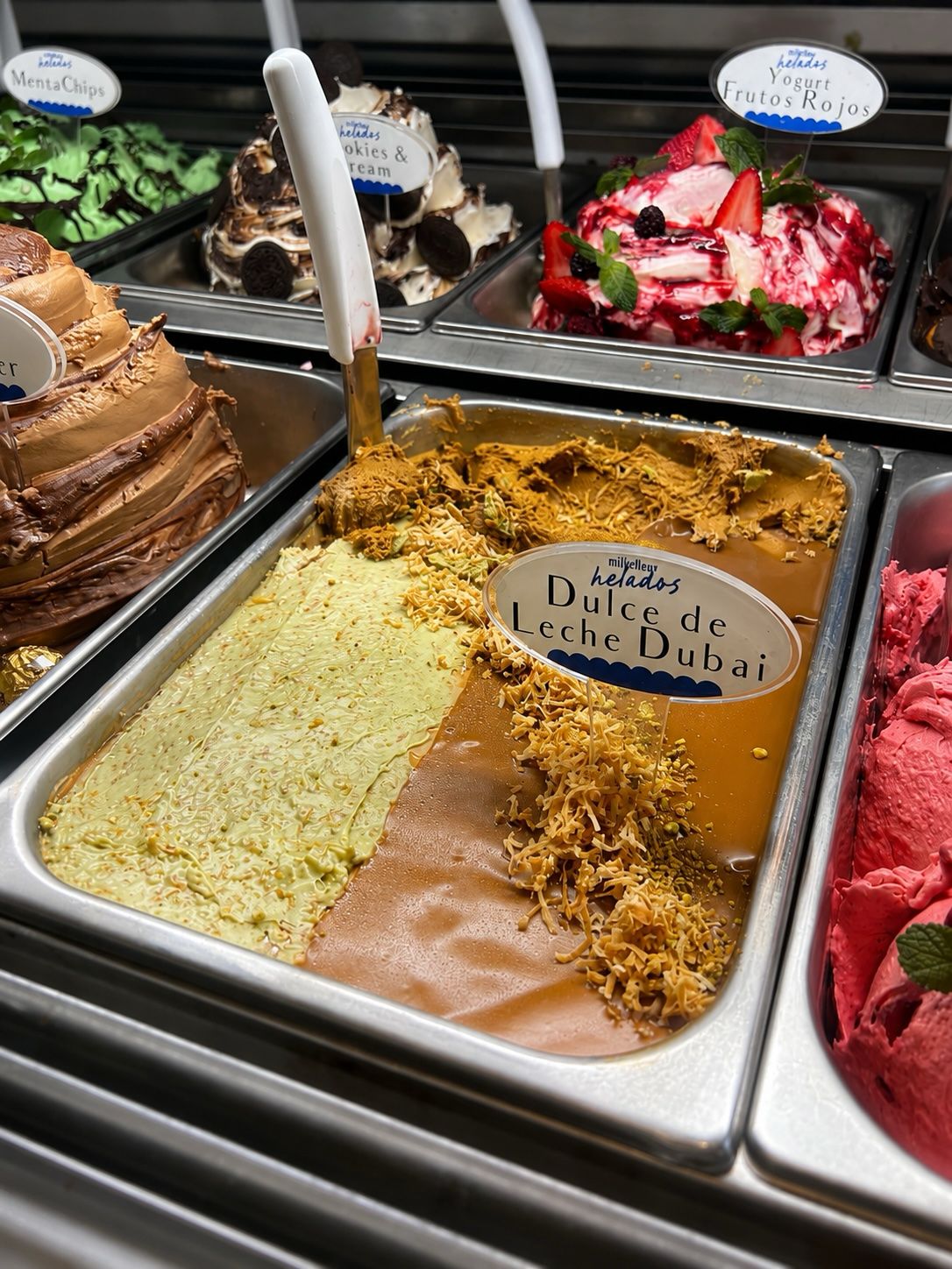 Vitrina de gelato dulce de leche dubai