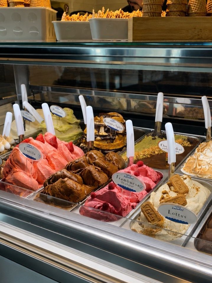 Vitrina de gelato: frutilla, frambuesa y lotus