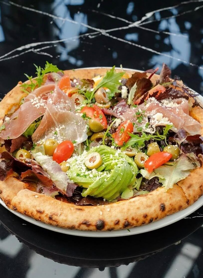 Pizza recién horneada